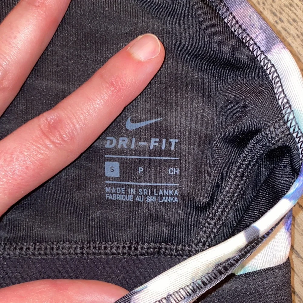 Nike womens sports bra - Picture 3 of 3
